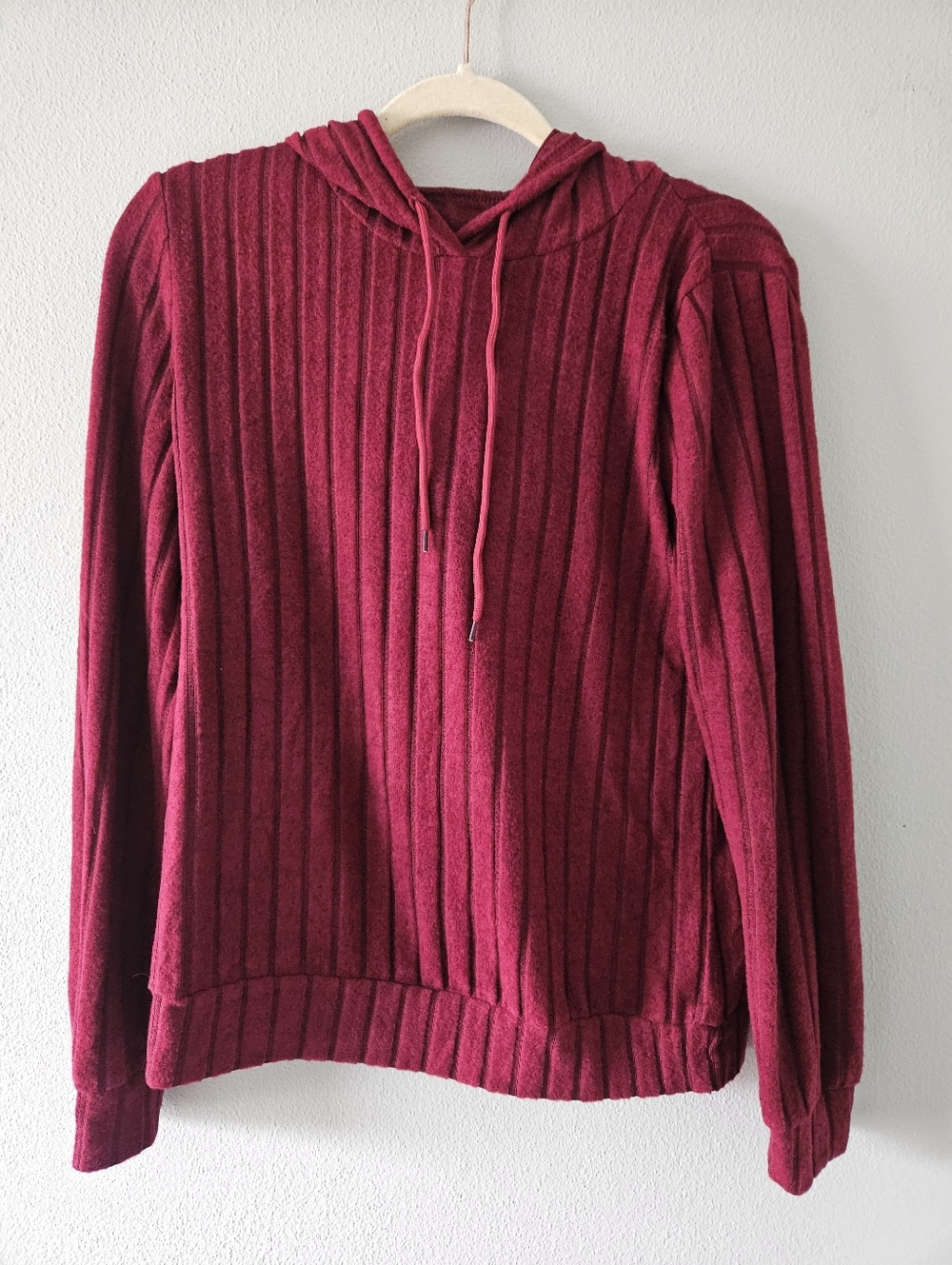 $5 WHEN BUNDLED 🍇 NWOT Ribbed Hoodie in Burgundy Wine